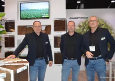 Peter van Zethof, Eric Stolze and Ivo Breugelmans of MeeGaa Substrates currently use, among other things, wood skin from the U.S. in substrate mixes. This product has a lower respiration value than European wood fiber, the men told me.